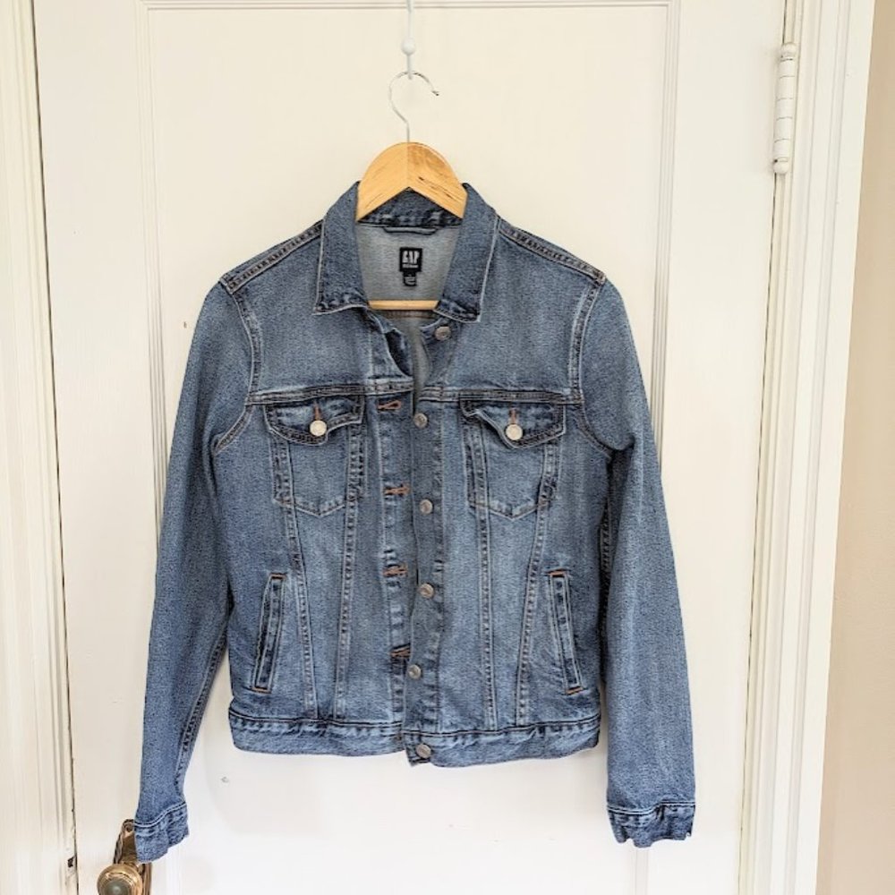 Classic Gap Denim Jean Jacket Medium Wash - Size Small
